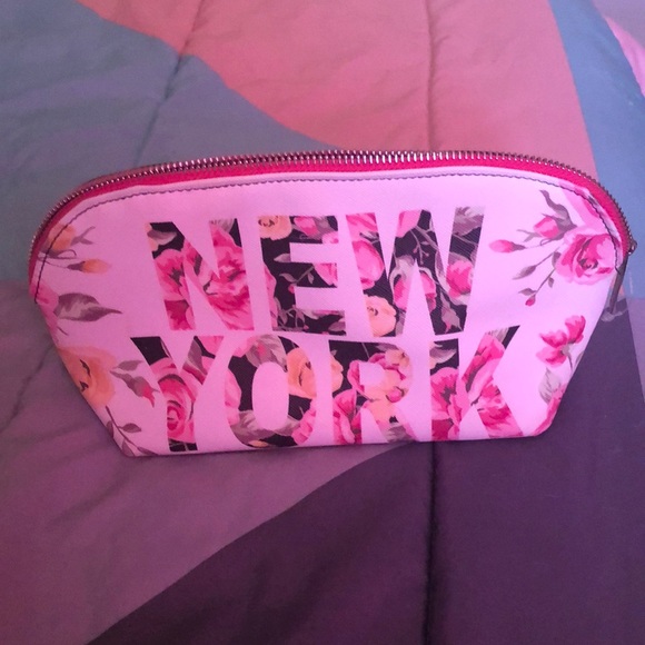 RobinRuth cosmetic bag - Picture 1 of 5